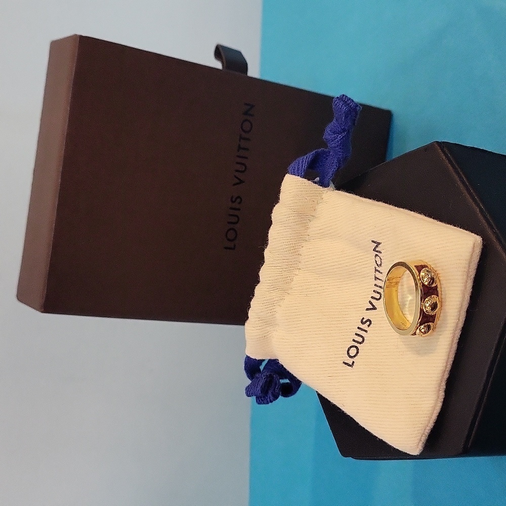 Louis Vuitton Bergamia Ring Size 5.5